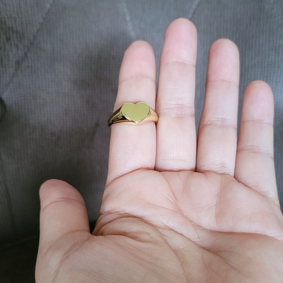 Simply Silver🤍 Gold💛 Heart Ring - Picture 2 of 16